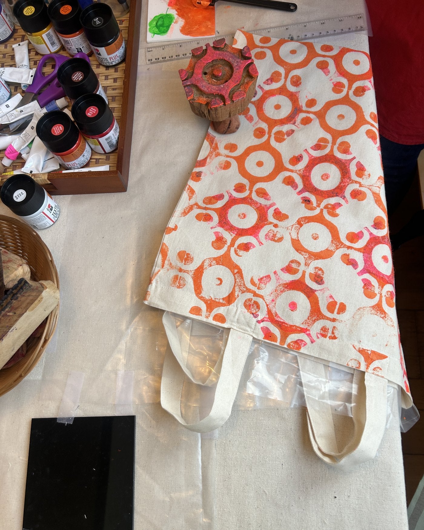 A finished tote with its block, from above