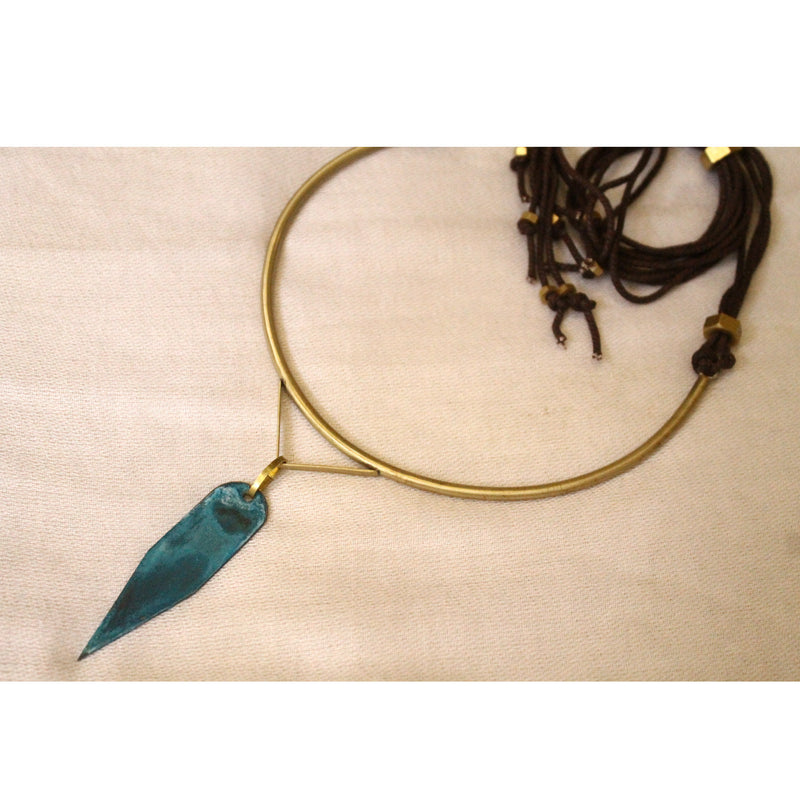 Leaf Pendant Directional Neckpiece